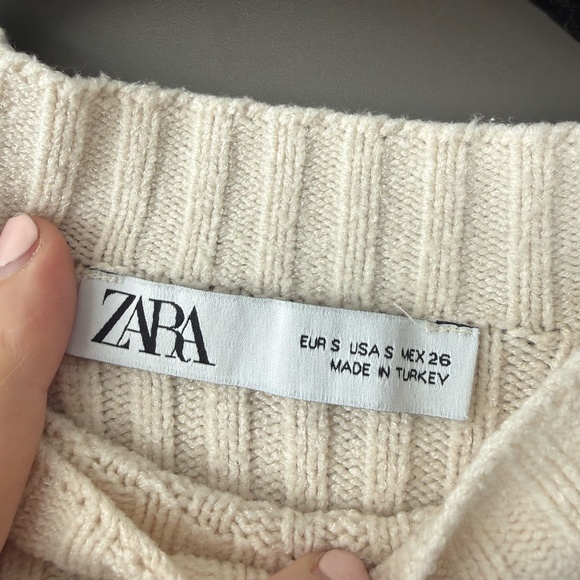 Zara Knit Cropped Sweater in Cream - Picture 3 of 6